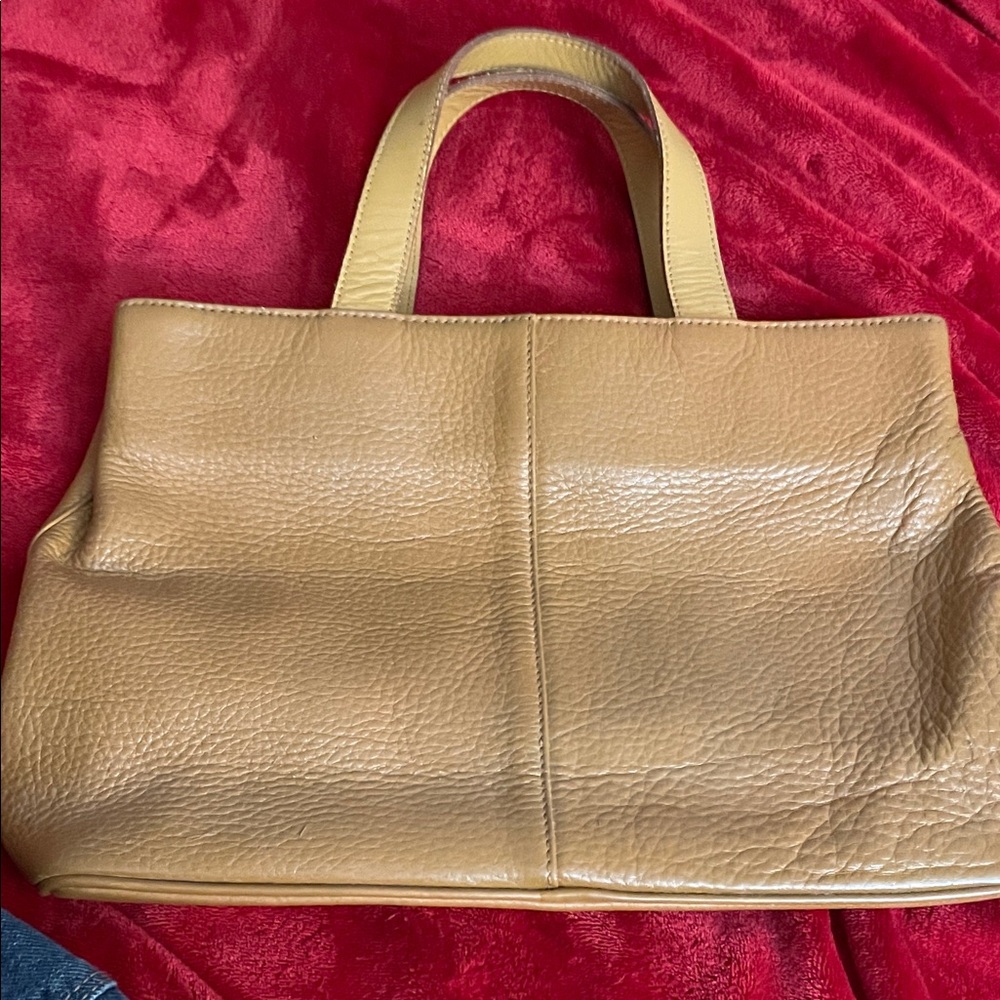 Elegant Tan Leather Tote Bag Burberry